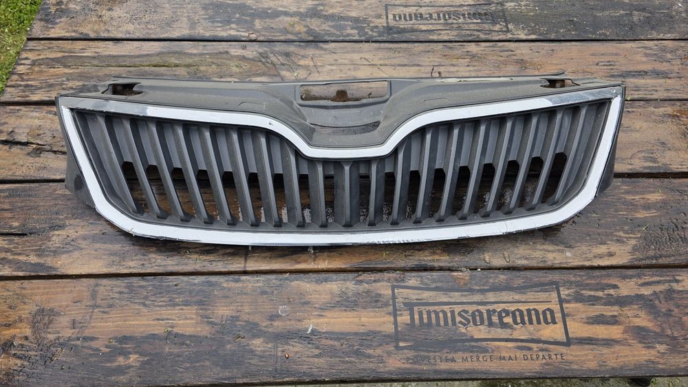 Grila Bara Fata / Radiator Skoda Rapid 2012-2017