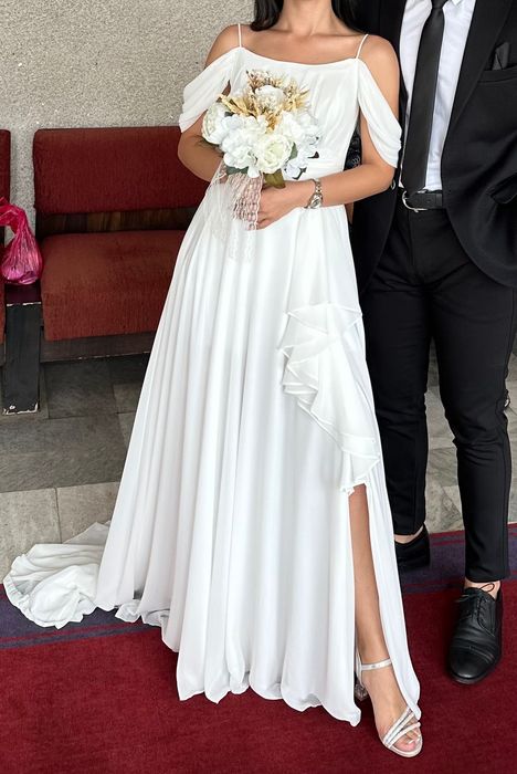 Официална бяла рокля