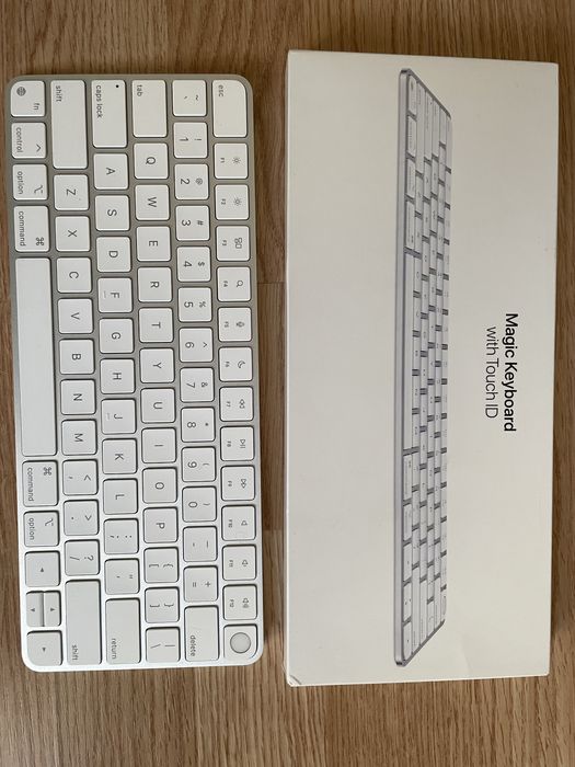 Клавиатура Apple Magic Keyboard c Touch ID