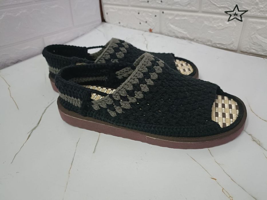Продам Вязаные домашние тапочки