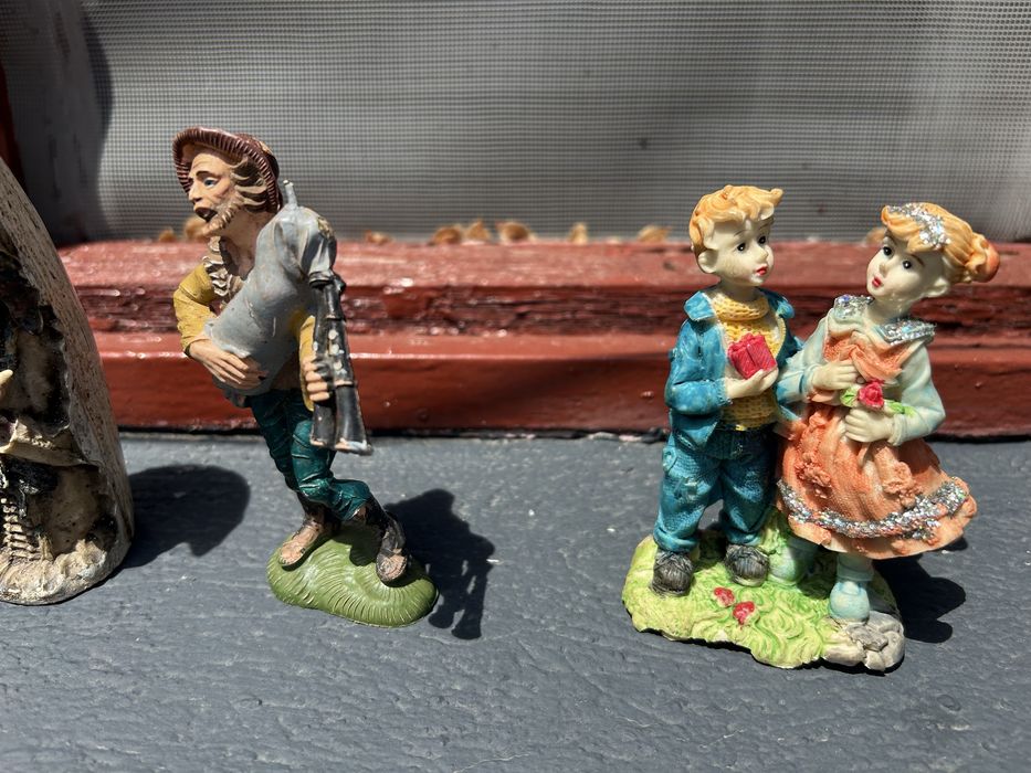 Figurine interesante