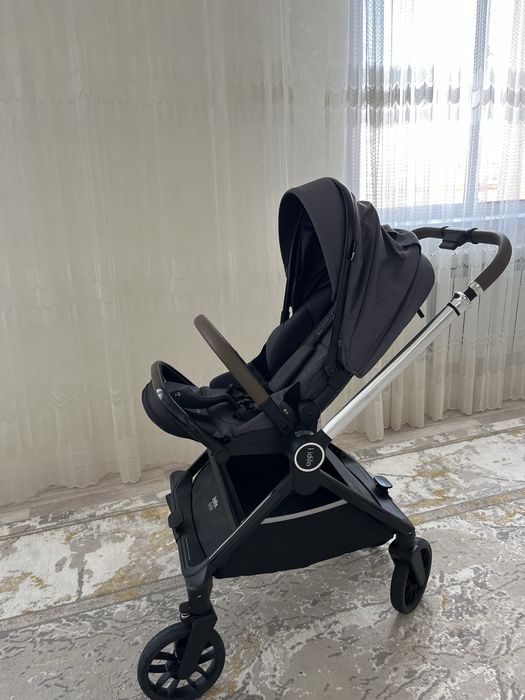 Продам коляску в отличном состояний