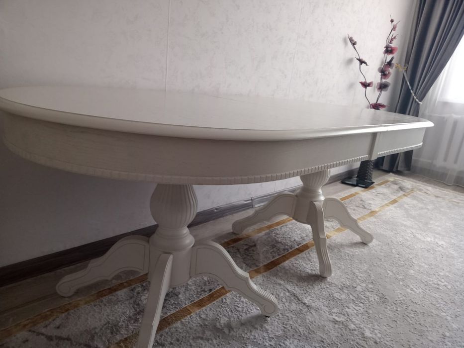 Продам стол в идеальном состоянии