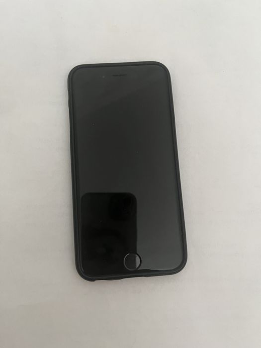 Продам iPhone 6.