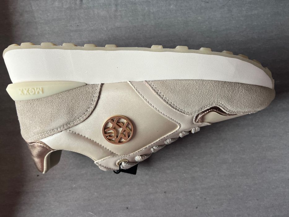 Сникърси естествена кожа и плат