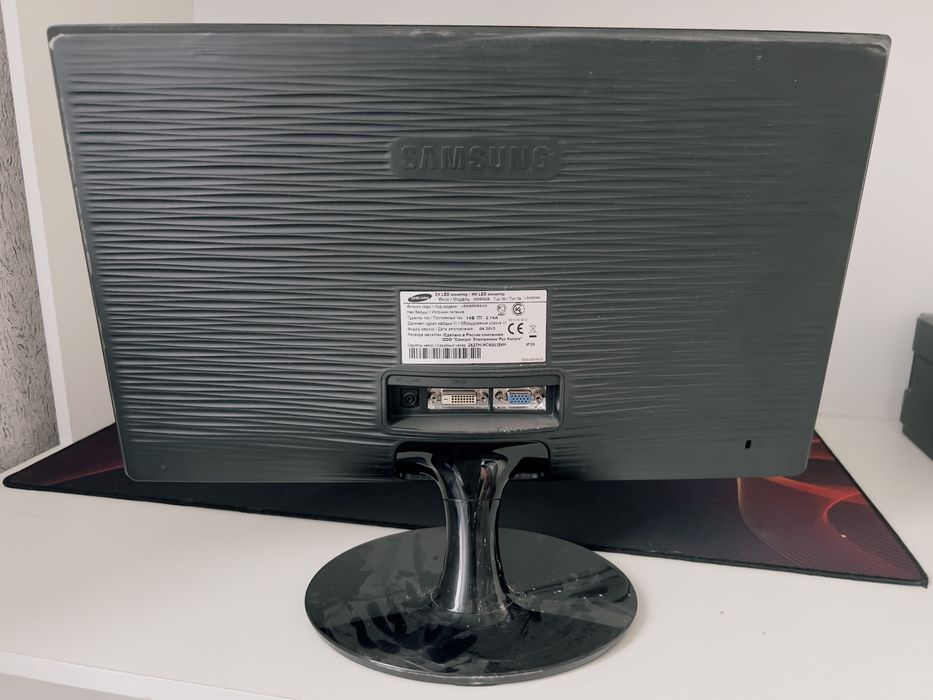 Монитор Samsung SyncMaster