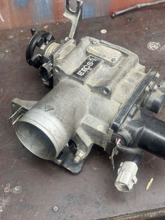 Продам дроссель от 2 jz ge привозной