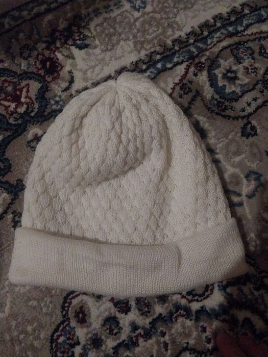 шапка белая 2-3 класс кызларга болады