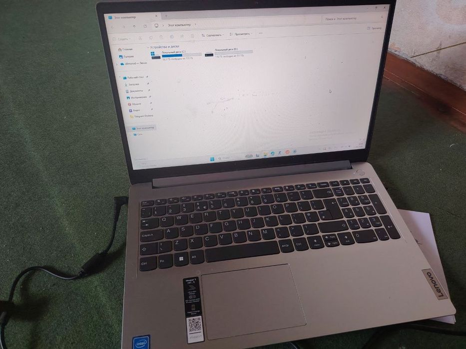 Lenovo notebuk hkj