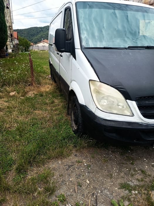 Vând întreaga sau pe bucăți deoarece când expiră asigurare o radiez luna 10. Detalii privat