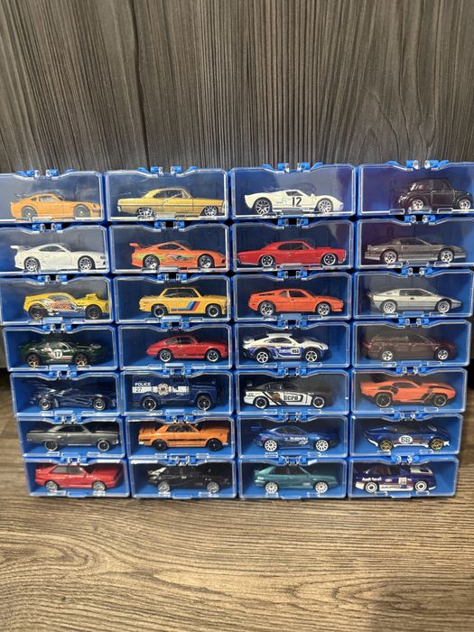 Vand cutie 28 Hotwheels