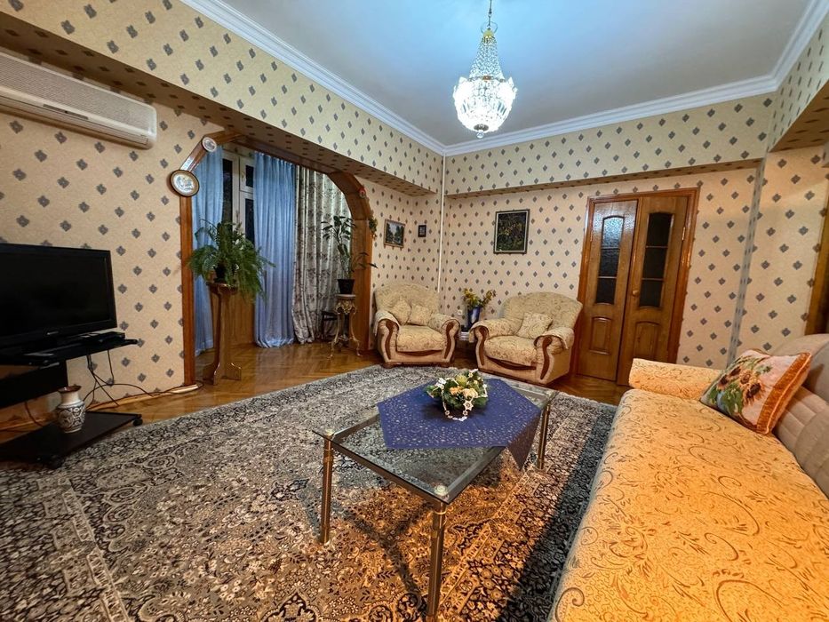 Продажа 2/2/9 67м2 на ЦУМ, ор-р: посольство Кореи