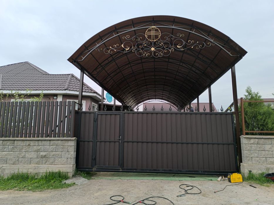 Продам ворота навес