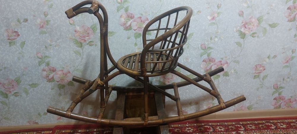 Продам лошадка качалка из дерева