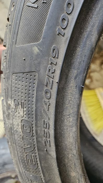 2бр гуми 255 40 19  ханкок