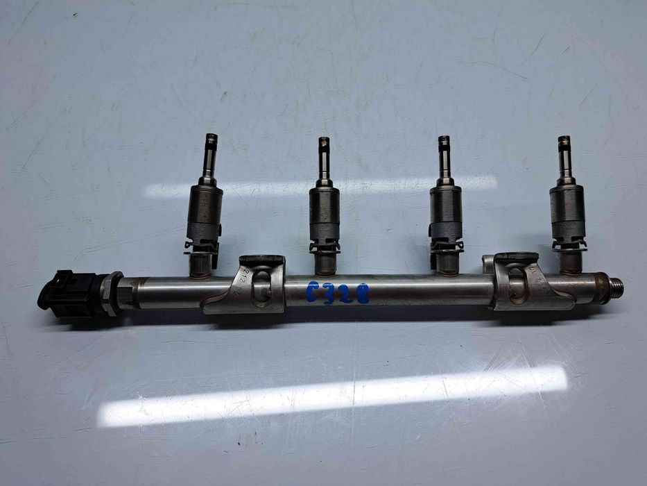 Rampa injectoare  AUDI Q3 (8UB) [Fabr 2011-2018] 04E133320D 1.4 TSI CZ