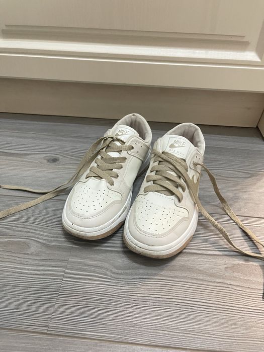 БЕСПЛАТНО кроссовки женские 37 размер