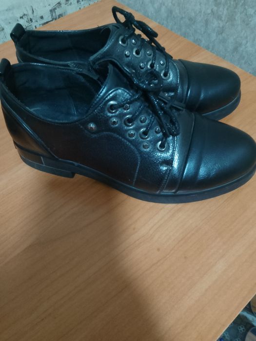 Продам ботинки в хорошем состоянии