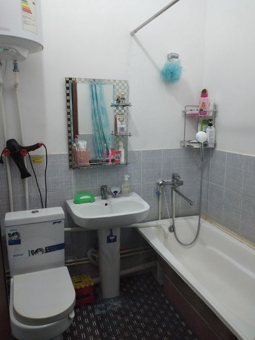 Срочно квартира сотамиз ичидаги мебеллар билан янги дом