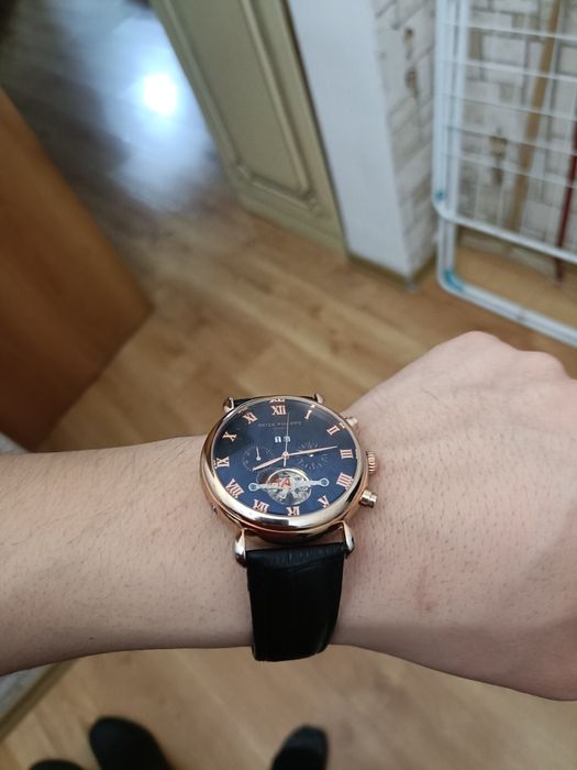 Продам часы наручные