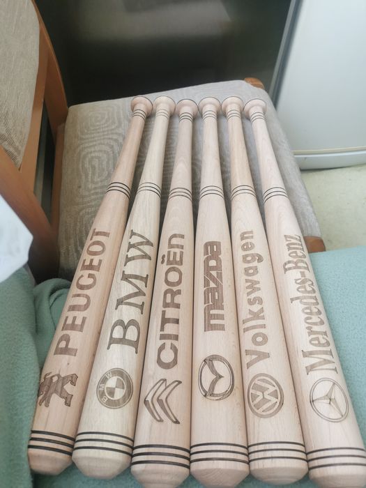 Бухалка с гравирано лого на кола