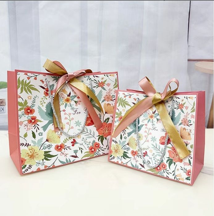 Подарочные пакеты