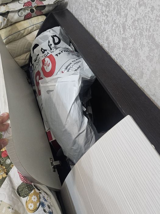 Продам спальный гарнитур