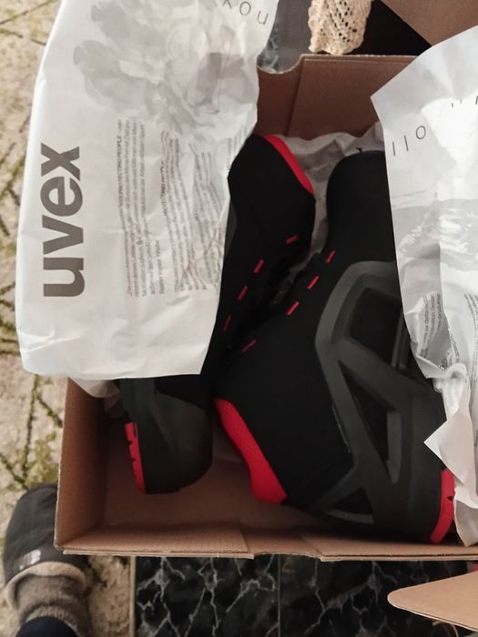 Работни обувки Uvex S3L, 42 номер