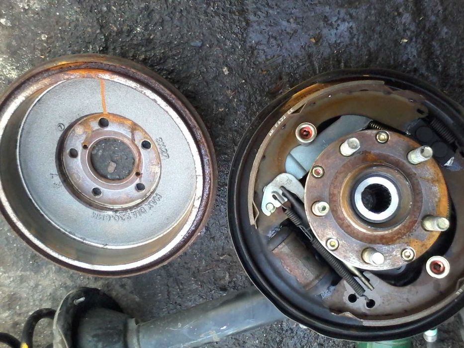 Задняя ступица на субару.