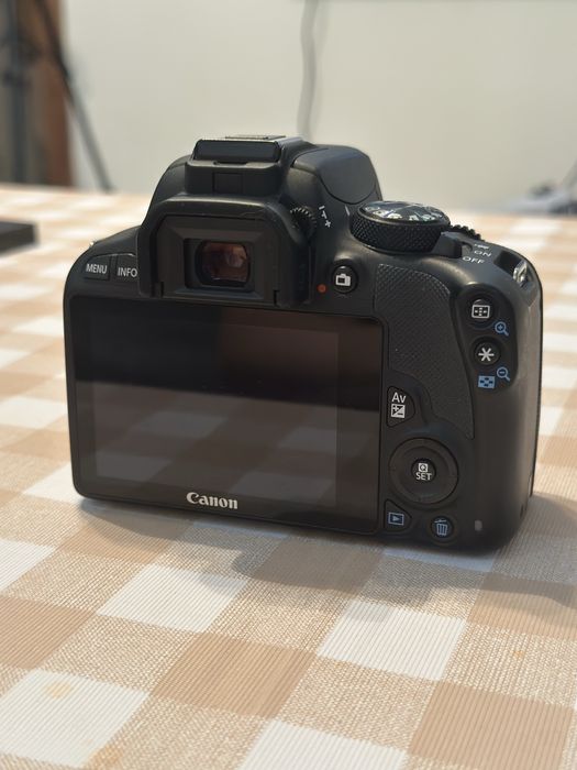 Камера Canon 100d