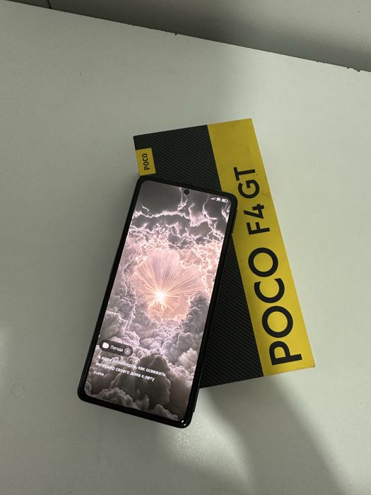 Poco F4 GT 12/256