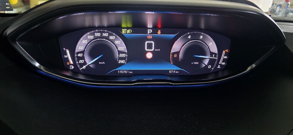 Peugeot 5008 2.0HDI 180к.с