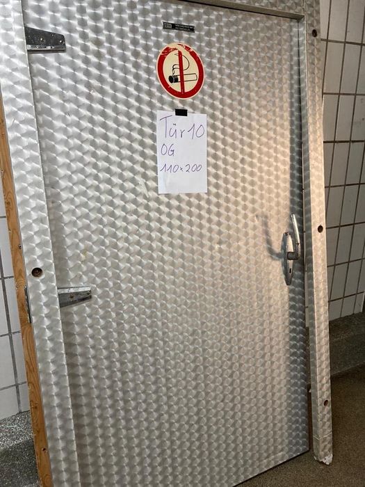 Uși pentru camere frigorifice