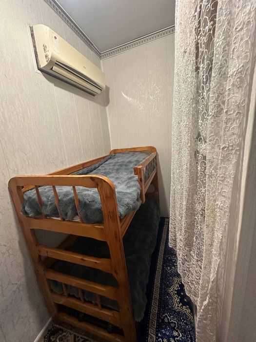 Аренда квартиры 2/1/4 Яккасарайский  район. Ракат махалла . Галлерейка