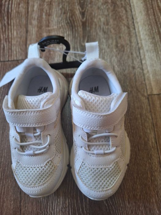 Нови детски обувки HM, размер 25