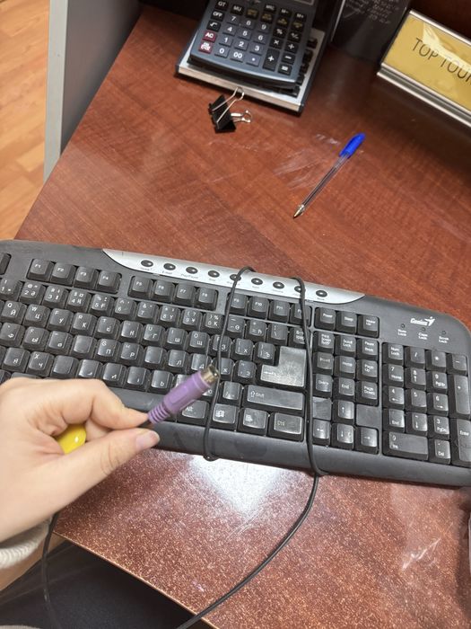 Продам клавиатуру