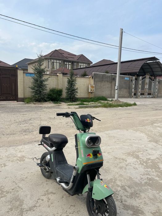 Скутер TANK 108
