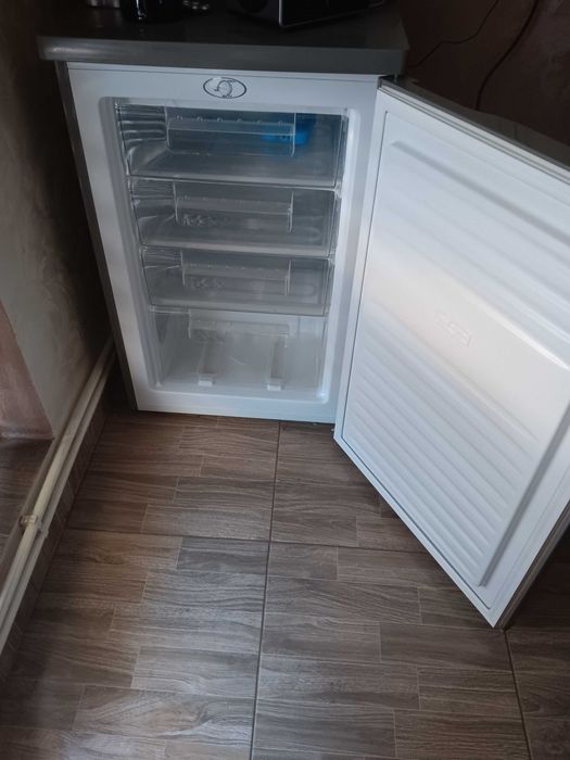 Vând lada frigorifica in stare foarte bună