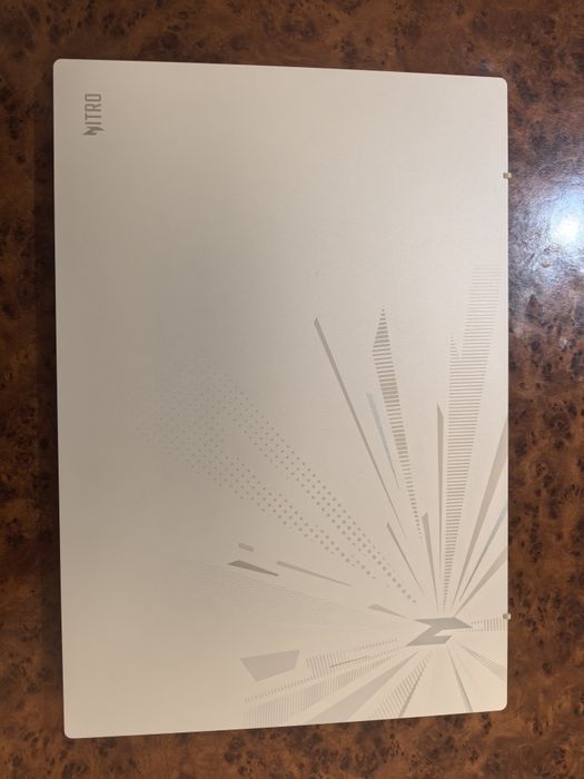 Acer Nitro lite 16