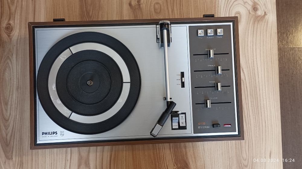 Грамофон Philips 815