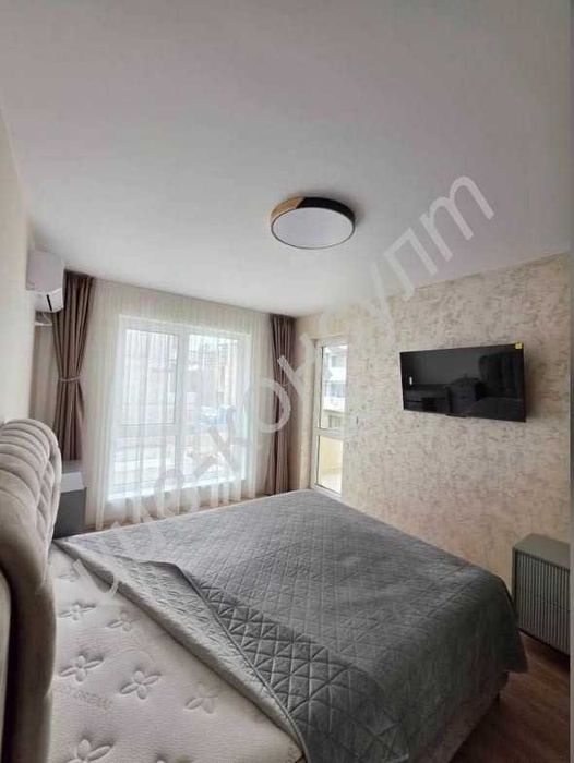 Нов тристаен апартамент зад Практикер