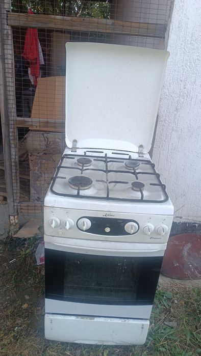 Продам газ плиту