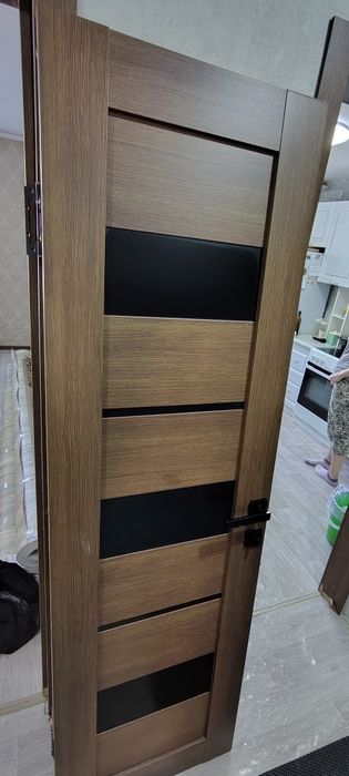 Продам межкомнатные двери дешева