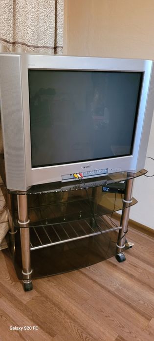 Телевизор SONY 72 см диагональ в отличном состоянии