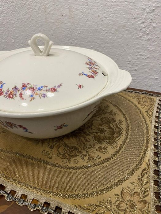 Холандски супник от порцелан