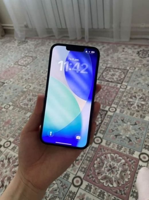 Продам айфон 13 на 128 гб