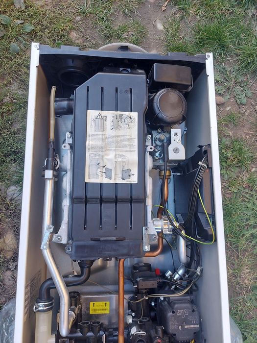 Centrală Ariston Cares Premium 24kW