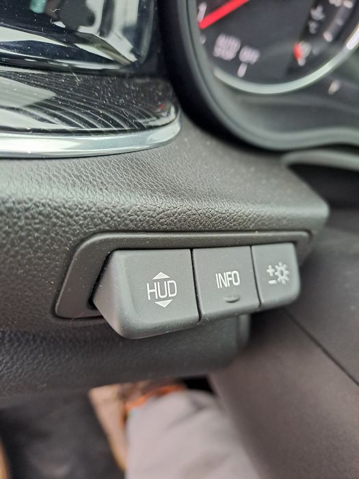 Vând opel insignia 2018