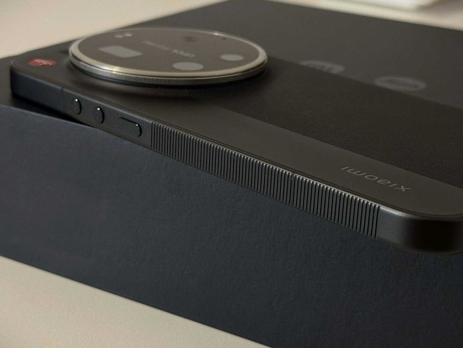 Бартер! Xiaomi 17 Ultra (Leica Edition) 1ТB (1,000GB) 16GB Ram / 6800mAh Vario
