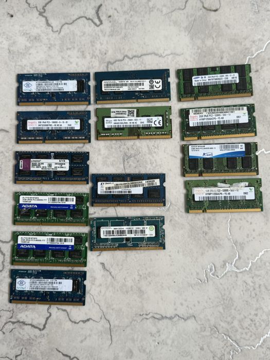 продам планшеты разные.